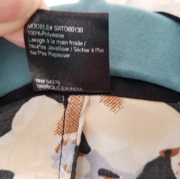 D&Y l David & Young Floral Kimono - Picture 2 of 6